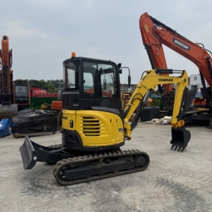 Miniexcavadora Eléctrica Amarilla YANMAR VIO 38 con Motor FPT, Excavadora Compacta con Cabina Cerrada y Orugas para Construcción y Trabajo Agrícola - Product Image 6