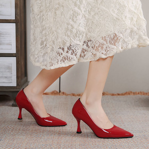 Zapatos de Tacón Fino Elegantes y Modernos para Mujer, Antideslizantes e Impermeables, Calzado de Tacón con Estilo Chic y Tendencia Atemporal - Product Image 2