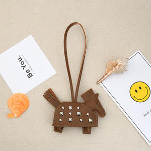 ของขวัญหนัง PU สุดหรูพวงกุญแจ warhorse ทำมือหมุดวอร์ฮอร์สกระเป๋าสไตล์พังก์เสน่ห์น่ารักสัตว์ม้านอกแบบพวงกุญแจรถ - Product Image 5