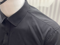 Y-X Chemises pour hommes à manches courtes en polyester et coton avec logo brodé personnalisé Chemises d'affaires décontractées de coupe régulière Chemises de créateurs d'été