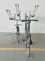Easylift Premium alimenté au gaz à double étage assisté 4 supports de stockage de cycles à deux niveaux sur deux pneus pour ranger facilement les vélos