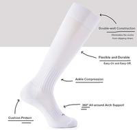Logo personnalisé Conception anatomique Chaussettes de compression pour les jeunes enfants adultes Multi-Sport Softball Soccer pour le sport