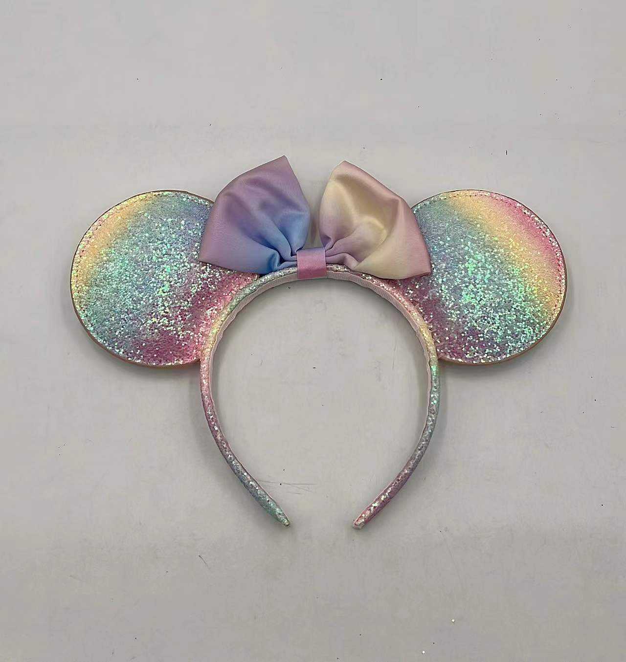 มีสีสัน