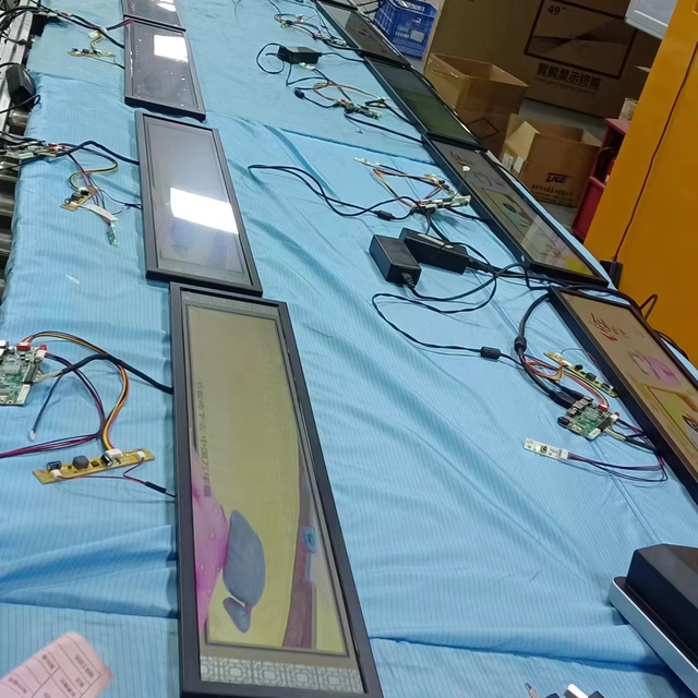 Customized Size Digital Shelf Edge Screen Strip Display Stretched Bar LCD Display for Subway Airport with Android LINUX OS