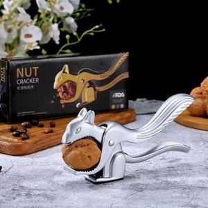 Hot Sale Creative Kitchen Nut Tool Hand Stainless Steel Almond Walnut Nutcracker Custom Pecan Hickory Nut Cracker - Product Image 3