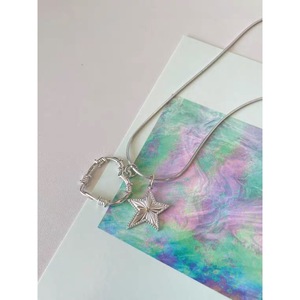 Collier pendentif étoile cœur 7-ZU en acier titane avec chaîne serpent, design original, bijoux de mode - Product Image 4