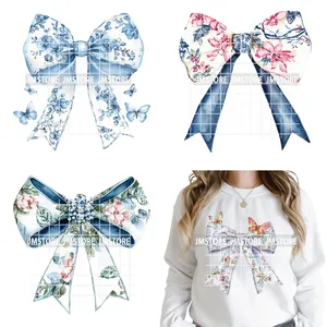 Autocollants thermocollants DTF à motif <span class=keywords><strong>Toile</strong></span> <span class=keywords><strong>de</strong></span> <span class=keywords><strong>Jouy</strong></span> <span class=keywords><strong>Chinoiserie</strong></span> Coquette en soie rose et bleue, prêts à presser pour vêtements - Product Image 1