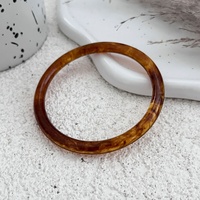 4 Pcs/Set Minimalist Round Thin Resin Bangle Bracelet pour Femme Trendy Lady Chunky Cuff Bracelet Fashion Jewelry Accessories Gift