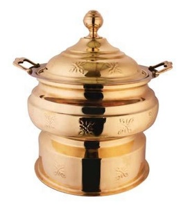 Recipiente Circular Dorado para Calentar Alimentos con Tapa y Asas - Product Image 1