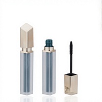 Tubes de brillant à lèvres carrés de haute conception Tubes d'emballage de baume à lèvres de brillant à lèvres uniques Conteneur de brillant à lèvres personnalisé OEM Vente en gros Rouge à lèvres