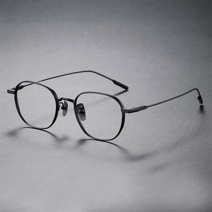 Montura <span class=keywords><strong>de</strong></span> <span class=keywords><strong>Gafas</strong></span> <span class=keywords><strong>de</strong></span> Diseño 80801, <span class=keywords><strong>Monturas</strong></span> Ópticas <span class=keywords><strong>de</strong></span> Titanio Puro con Lentes AC con Patrón Impreso, <span class=keywords><strong>Gafas</strong></span> Ysk para Hombre - Product Image 4