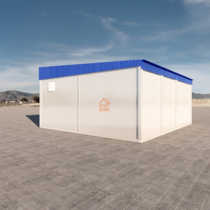 Maison conteneur modulaire pliable et étanche avec porte à volet roulant, utilisée comme <span class=keywords><strong>garage</strong></span> extérieur pour voiture ou local de stockage - Product Image 2