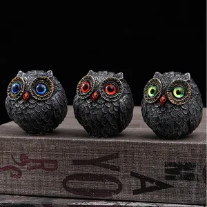Décorations décoratives : Sculpture d'hibou en résine, figurine d'hibou miniature mignonne, ornements de bureau pour cadeau d'enfant, étagère, chambre à coucher - Product Image 1