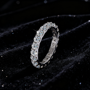 แหวนเงินแท้ S925 ดีไซน์เรียบหรู ประดับเพชรโมอิสซาไนต์ชุบทองคำขาว สำหรับผู้หญิง เหมาะเป็นของขวัญ - Product Image 1