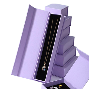 Cajas Rígidas de Alta Gama para Joyería con Cierre Magnético Reciclable, Papel de Arte Premium con Barnizado y Laminación Brillante - Product Image 1