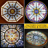 Mosaïque en vitrail bleu et vert magnifique en forme de dôme ressemblant à une fleur pour toit décoratif, plafond, vitrail plombé et art, puits de lumière