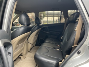 <span class=keywords><strong>Toyota</strong></span> RAV4 2.1L automatique, édition classique, <span class=keywords><strong>SUV</strong></span>, modèle <span class=keywords><strong>2013</strong></span>, d'occasion - Product Image 4