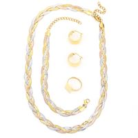 Trois couleurs en acier inoxydable PVD plaqué or 18 carats tressé torsion serpent os chaîne boucles d'oreilles anneau mode femmes ensemble en gros