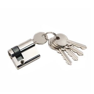 Kunci Pintu Utama Berlapis Nikel Silinder Euro Kunci Ganda dengan Kenop Pintu <span class=keywords><strong>Set</strong></span> Silinder Pengganti <span class=keywords><strong>Deadbolt</strong></span> 10+30mm Dengan 3 Kunci - Product Image 2