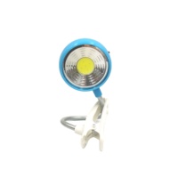 Lampe de bureau LED étanche à batterie multifonctionnelle 2 * CR2032 en gros d'usine pour l'intérieur, le camping et d'autres activités