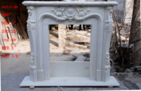 Cadre de cheminée en pierre de marbre blanc élégant de style européen avec sculpture de fleurs pour la décoration du salon de la villa