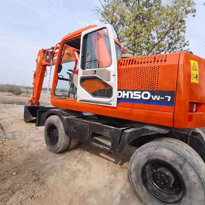 Excavatrice sur chenilles Doosan DH150 2018, 15 tonnes, pelle hydraulique, capacité de la benne de 0,6 m³, puissance de 110 kW, prix avantageux, haute performance - Product Image 1