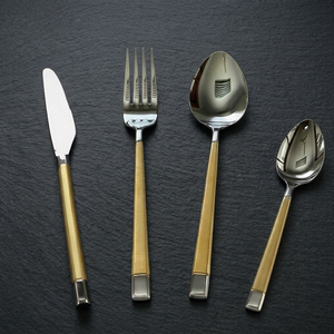 Ensemble de couverts modernes en acier inoxydable avec poignées dorées, finition miroir haute brillance, résistant à la rouille, vaisselle de mariage - Product Image 1