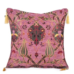 Housse de coussin turque incroyable avec motif de tulipe - Product Image 1