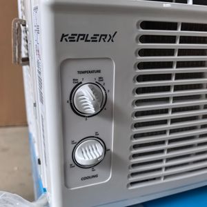 Aire Acondicionado de Ventana de 110v~60hz 5000btu 1hp Solo Frío R32 con Ventilador 3 en 1 y Función de Secado Kc-18, Relación de Eficiencia Energética (EER) - Product Image 2