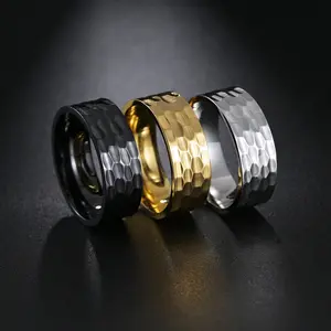 Wholesale Minimalist Ring Jewelry Custom Made 18K Gold Plated 8mm Width Stainless Steel Ring Hammered Texture Ring