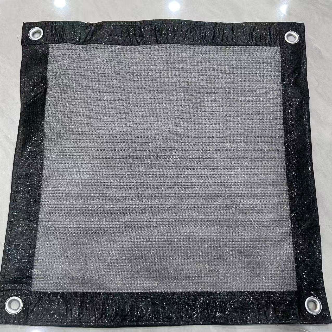 สีเทาเข้ม