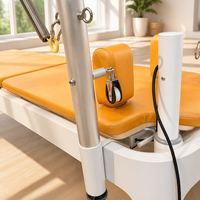 Machine de Pilates professionnelle haut de gamme avec plateforme à ressorts et système de poulies à cordes réglables pour usage en studio ou en salle de sport