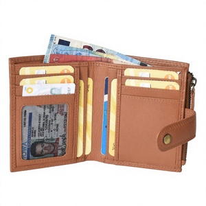 Cartera de cuero genuino hecha a mano para hombre, estilo corto, con cierre de hebilla y ranuras para tarjetas - Product Image 1