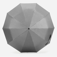 Parapluie pliant automatique à trois sections avec logo personnalisé, poignée en bois, tissu pongé, tige métallique noire, design minimaliste