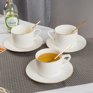 Ensemble de tasses à café en céramique à garniture dorée de style européen Soucoupes Tasses à latte de <span class=keywords><strong>grande</strong></span> capacité Thé rouge Espresso Moments Thé de l'après-midi anglais - Product Image 3