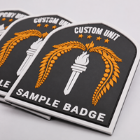 Écusson souple 3D personnalisé en PVC, badge en caoutchouc, fabricant de patchs étanches pour souvenirs de voyage, accessoires pour sacs à dos et vêtements