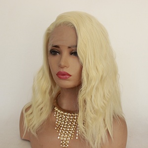 Platine court Blonde 13x4 dentelle avant perruque femmes blanches <span class=keywords><strong>bouclés</strong></span> ondulés Bob perruques pour Drag Queen synthétique corps vague dentelle perruque Costumes - Product Image 4