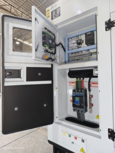 Générateur diesel super silencieux Guangzhou Electricity Equipment Perkins série 1106a, 200 kVA 160 kW, pour mode de fonctionnement en veille, idéal pour appartement - Product Image 6