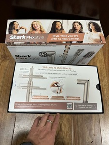 Sèche-cheveux puissant Shark HD430 pour le coiffage à l'<span class=keywords><strong>air</strong></span>, avec multi-styler, boucleurs auto-enroulants et brosse plate - Product Image 2