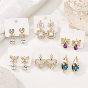 Boucles d'oreilles en gros, plaquées or 14 carats, motif floral, pendantes et à clous, tendance - Product Image 1