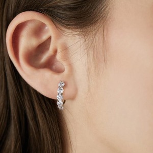 Boucles d'oreilles en diamant Moissanite élégantes les plus vendues pour le luxe de tous les jours et le glamour sans effort disponibles pour une quantité en vrac - Product Image 3