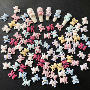 Venta al por mayor dibujos animados lindo oso 3D peluche <span class=keywords><strong>uñas</strong></span> diamantes de imitación giratorio rojo cálido Color para niñas giratorio diseño tridimensional - Product Image 4