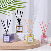 Diffuseur sans flamme parfumé aux fruits avec logo personnalisable (huile essentielle 50 ml) – 4 parfums disponibles – Diffuseur de parfum d'ambiance de haute qualité