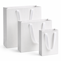 Ensemble de sacs et boîtes de luxe pour vêtements avec gaufrage personnalisé, emballage cadeau recyclable pour boutiques et bougies