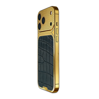 Coque de téléphone de luxe plaquée or royale britannique, plaque arrière en cuir de vache avec motifs de crocodile, boîtier de téléphone de luxe pour 17 Pro Max