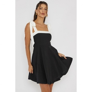 Vestido Mini Casual de Vacaciones con Escote Cuadrado, Sin Tirantes, Diseño Abierto en la Espalda, Estilo Sexy y Envolvente en el Pecho - Product Image 6