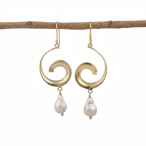 Pendientes de piedras preciosas de perlas de agua dulce, pendientes de gota chapados en oro, par de elegantes regalos de joyería para mujer para boda de compromiso - Product Image 1
