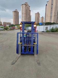 Montacargas Diésel Japonés Komatsu ISUZU Mitsubishi, Capacidad de Carga de 3000 kg, Certificado CE, Horquillas Telescópicas Usadas, CPCD30 - Product Image 4