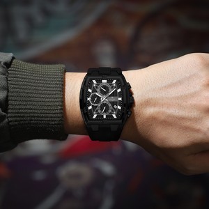 นาฬิกาข้อมือผู้ชาย Reward รุ่น Tonneau Chronograph ตัวเรือนโลหะผสม สายซิลิโคนสีเขียว ระบบควอตซ์ แสดงผลแบบอนาล็อก กันน้ำ 30 เมตร ตัวล็อคแบบหัวเข็มขัด รุ่นสปอร์ต - Product Image 4