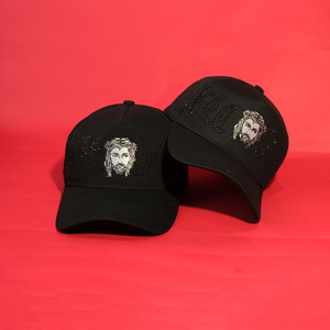 Casquette de baseball tendance de haute qualité à 5 panneaux en satin et daim, avec visière incurvée, logo brodé personnalisé, patchs visage humain et strass ajustables - Product Image 4